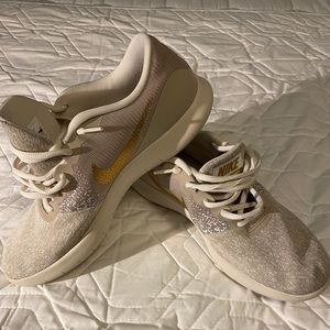 Nike Flex Contact Women’s Running Shoes Rose Gold